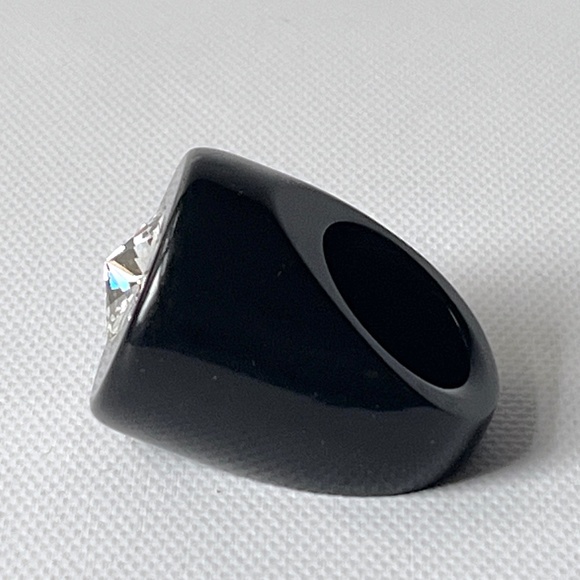 Vintage Size 5.75 Lucite Ring Chunky Flat Top Dome Black w Rhinestone Statement - Picture 4 of 14